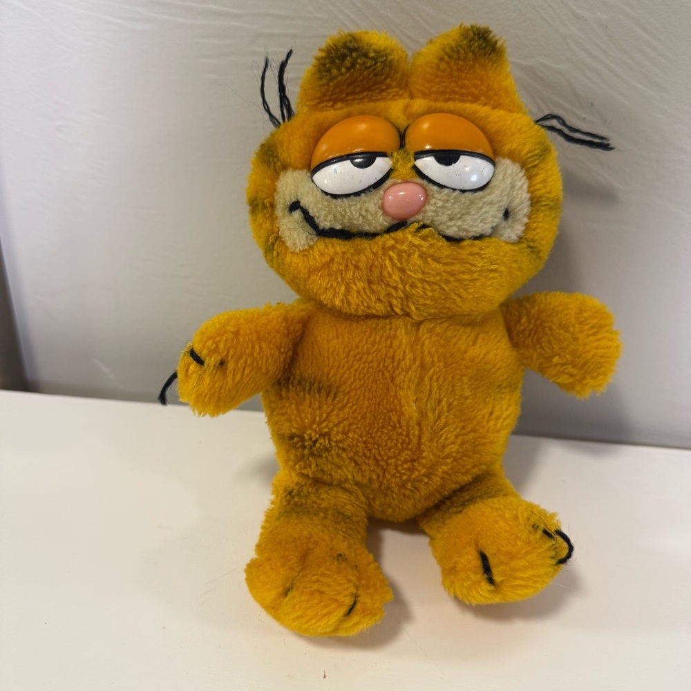 Vintage 1978 Garfield Dakin Plush Sitting Stuffed Animal Cat‎